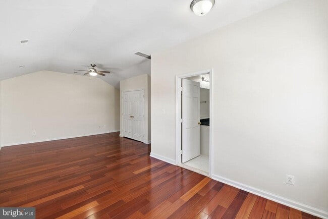 Building Photo - 5205 Brookeway Dr