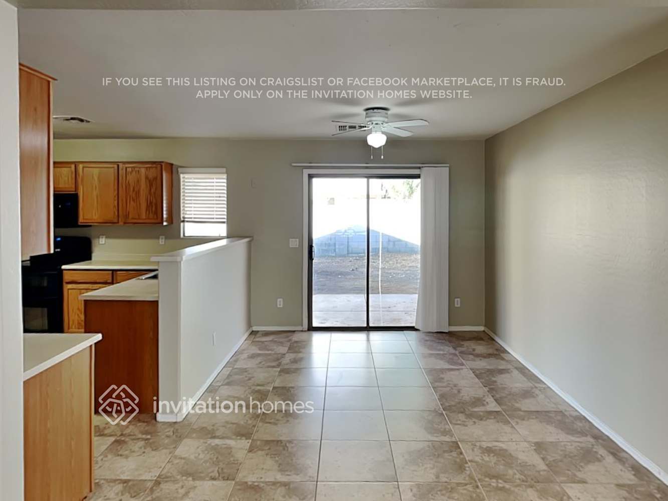 Building Photo - 2420 E Meadow Mist Ln