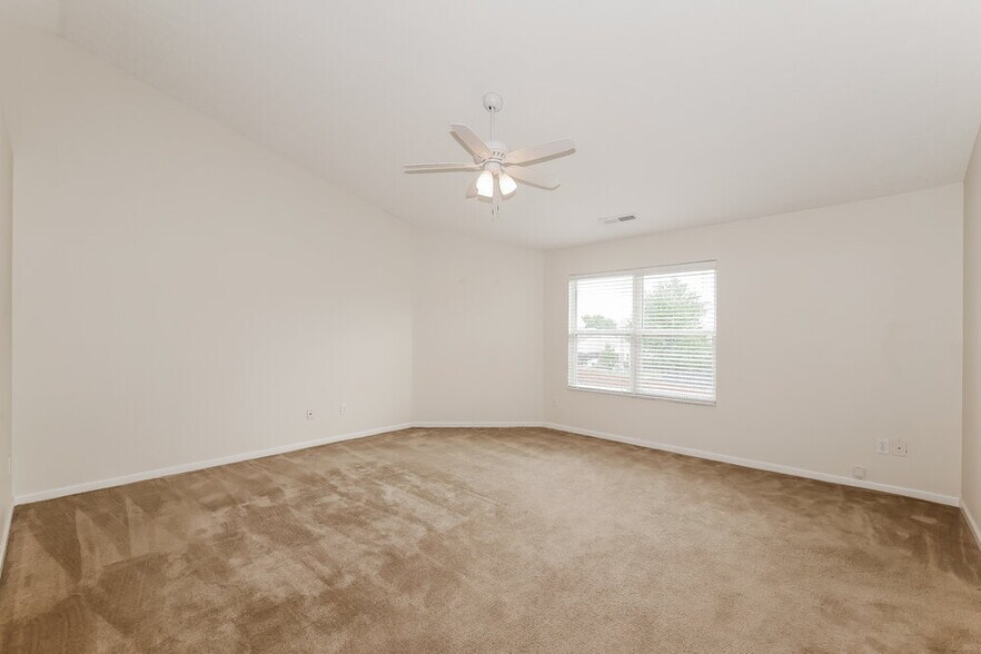 Building Photo - 12331 Quarterback Ln