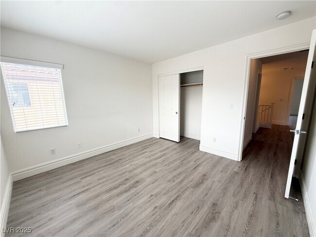 Building Photo - 9748 Waukegan Ave