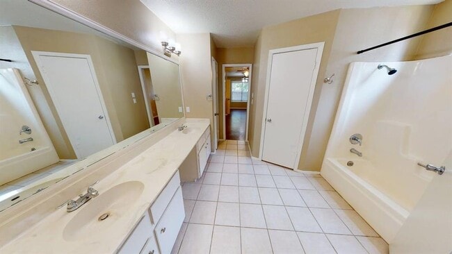 Building Photo - 10504 Wendts Way