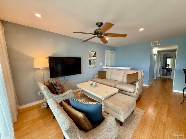 Building Photo - 200 Pensacola Beach Rd