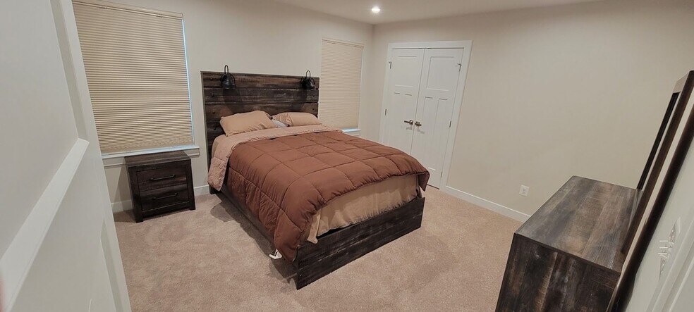 Building Photo - 11273 Wheeler Ridge Dr