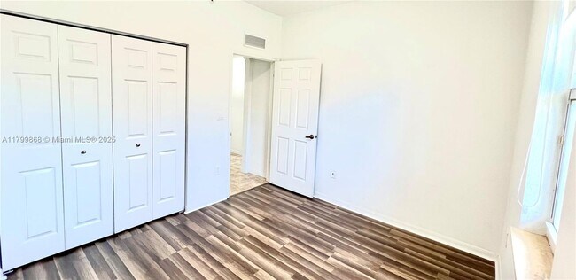 Building Photo - 10855 NW 88th Terrace