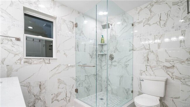 Building Photo - Pool Estate for Lease