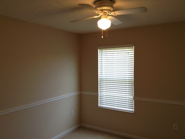 Building Photo - 1023 Canterbury Ln