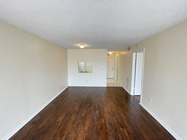 Building Photo - 2800 NW 56th Ave