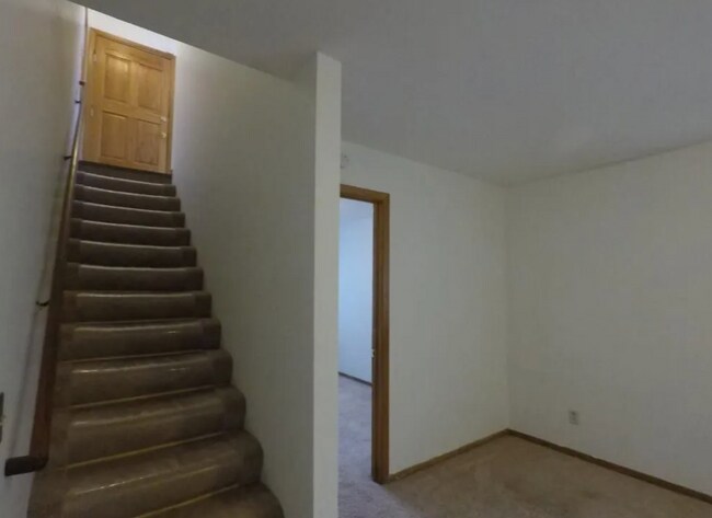 Building Photo - 3526 N Newton Ave