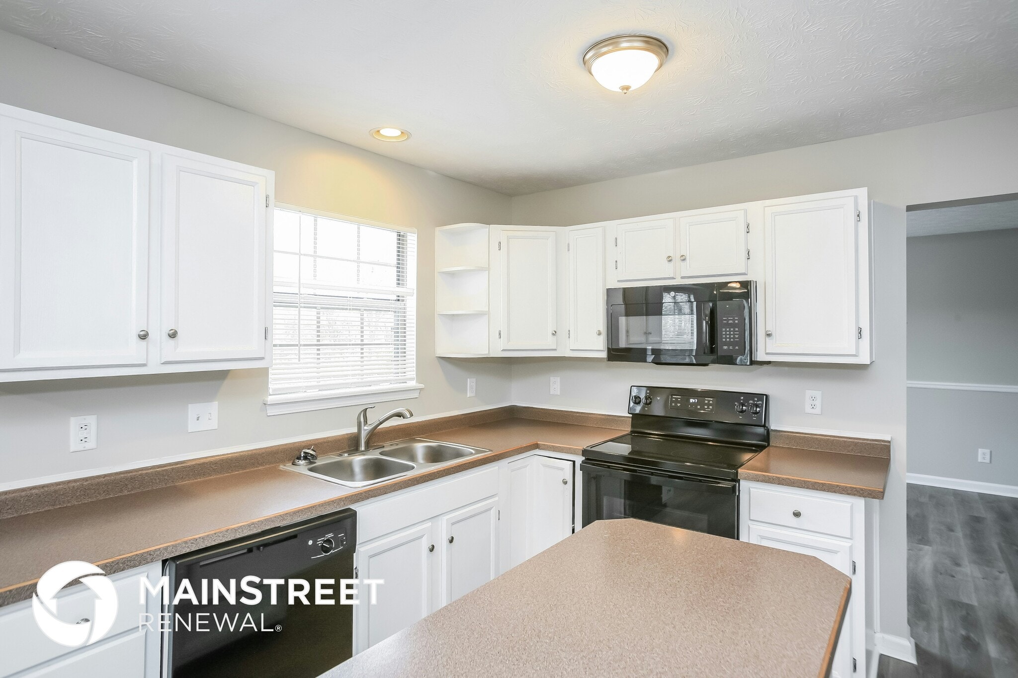 Building Photo - 8360 Sawgrass Dr