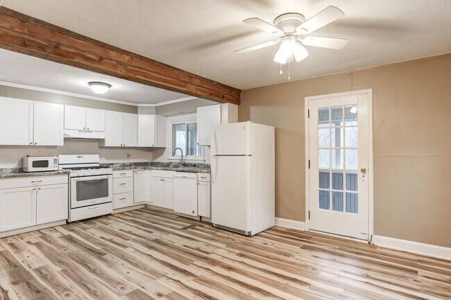 Building Photo - 2820 Cumberland Blvd