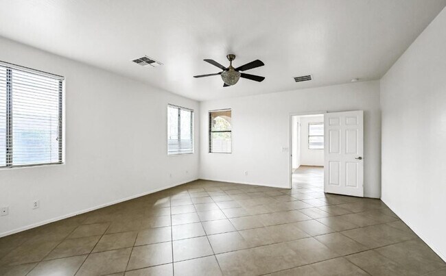 Building Photo - 21429 E Bonanza Way