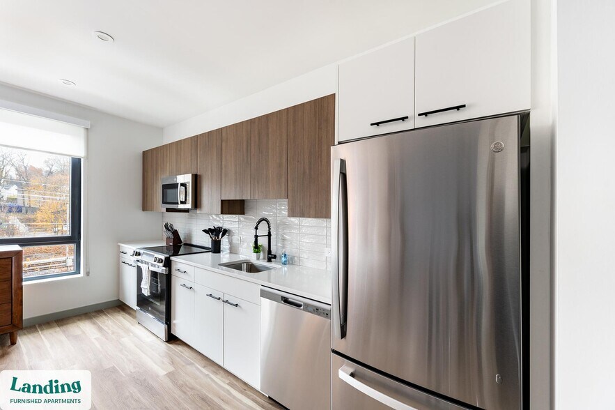 Building Photo - 39 Railroad Ave