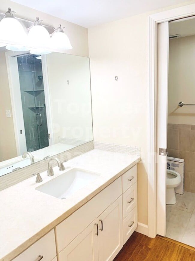 Building Photo - Beautifully updated 2 Bd/2 Ba, 1500 sf Walnut Creek Townhouse in desirable Rancho Dorado HOA avai...