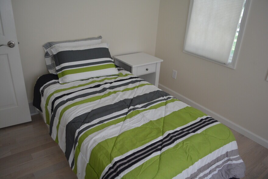 Building Photo - 174 Pleasant Grove Rd