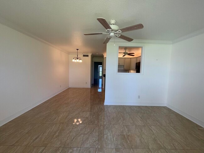 Building Photo - 1225 NW 21st St