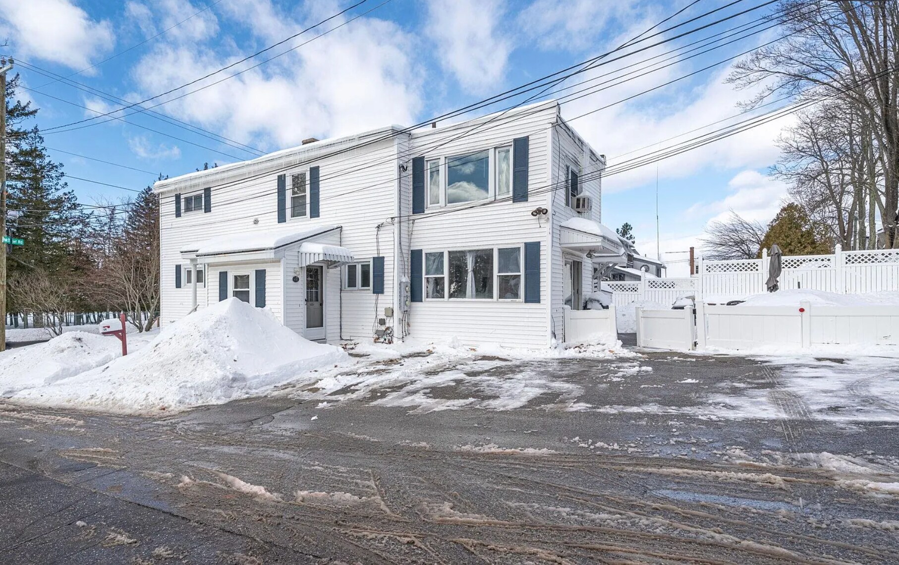 Driveway - 14 Public St