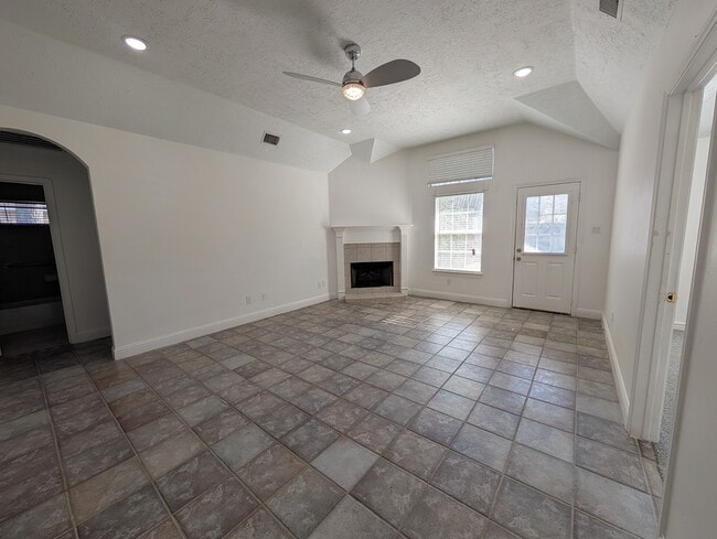 Building Photo - 104 Ponderosa Trail