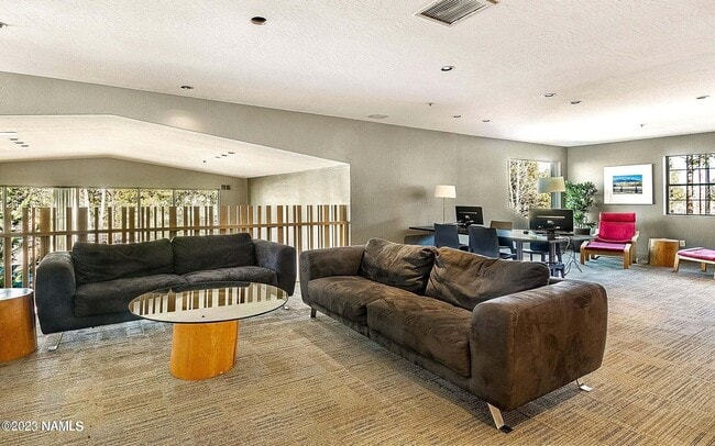 Building Photo - Freshly Remodeled 2 Bed, 2 Bath Condo in The Arbors!! Students OK! Avail. July 19th!