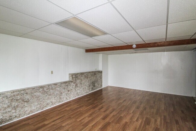 Building Photo - 3233 54th St SW
