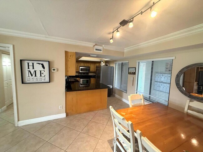 Building Photo - 2400 S Ocean Dr