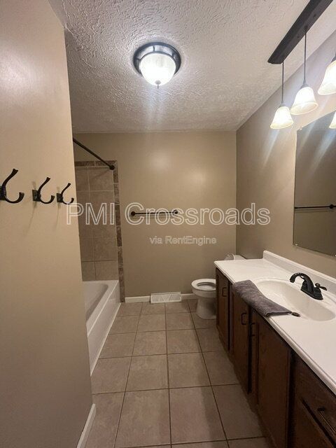 Building Photo - 6752 Bristlewood Dr