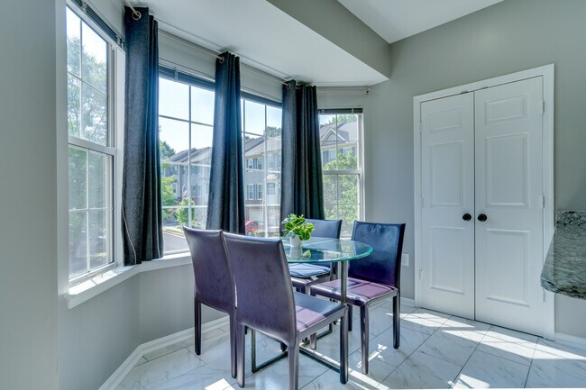 Building Photo - 13032 Limestone Ct