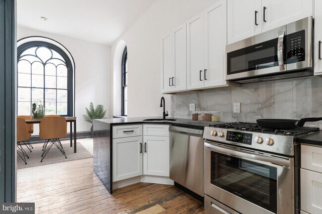 Building Photo - 1520 Green St