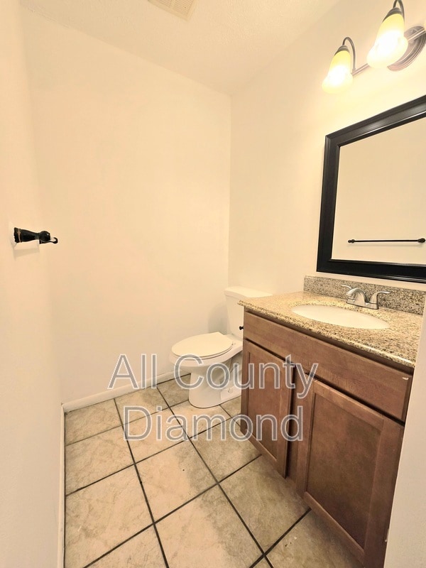 Building Photo - 636 W Caladium Cir