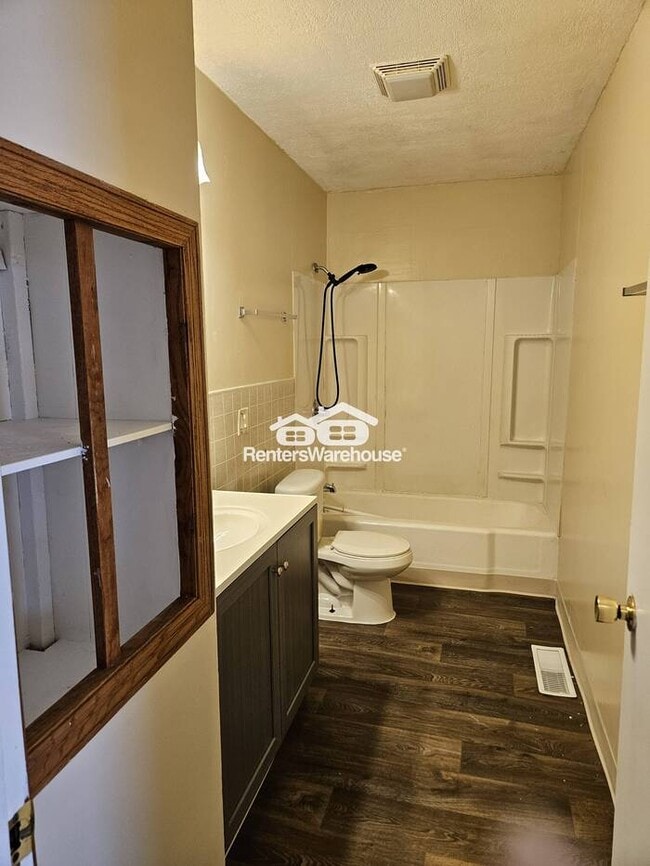 Building Photo - 3 Bedroom Ranch for Rent