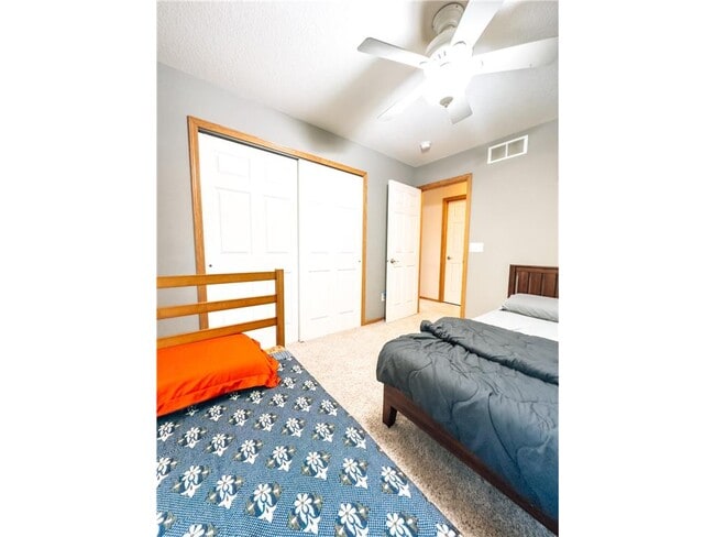 Building Photo - 5080 Yuma Ln N