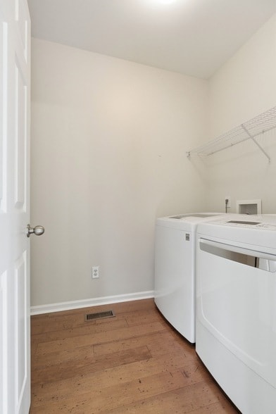 Building Photo - 3208 Calder Ct