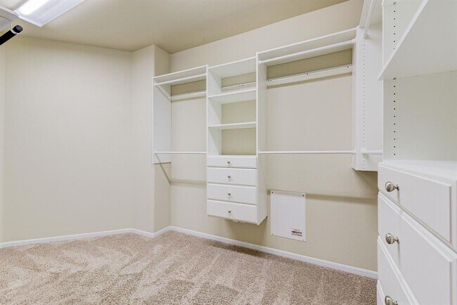Building Photo - 29302 Wood Lily Dr