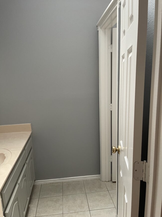 Building Photo - 25118 Flaming Arrow