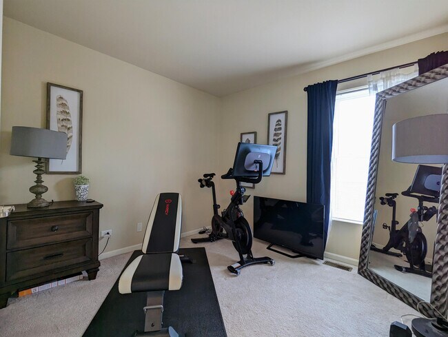 Building Photo - 2221 S Crambourne Way