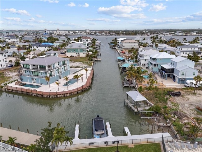 Building Photo - 1511 Estero Blvd