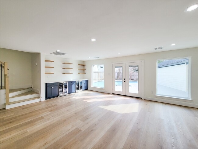 Building Photo - 20223 Laurel Lock Dr