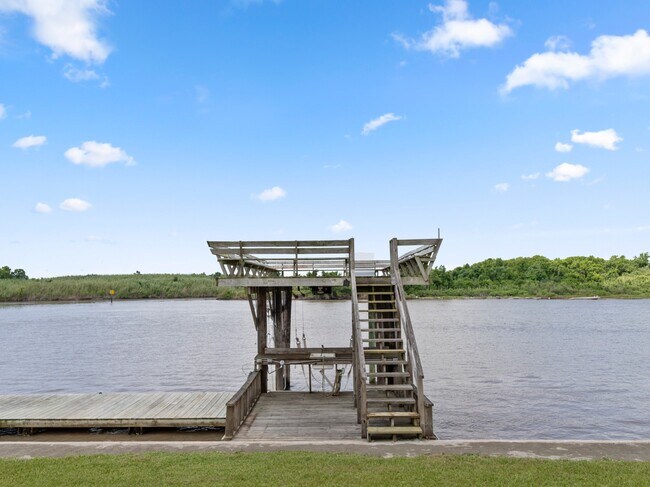 Building Photo - 779 Cr 257