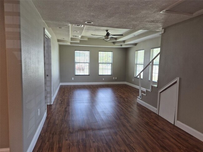 Building Photo - 209 Florence St