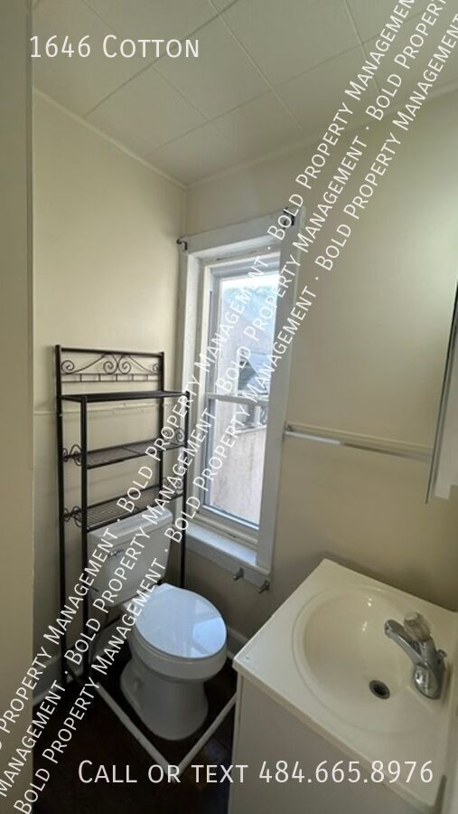 Building Photo - 1646 Cotton-