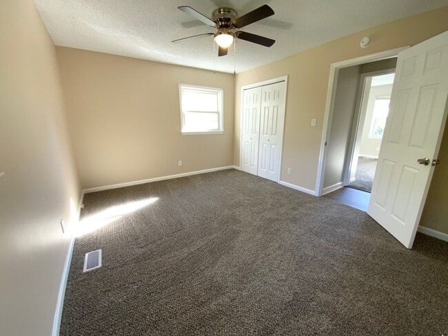 Building Photo - Welcome to Montclair!