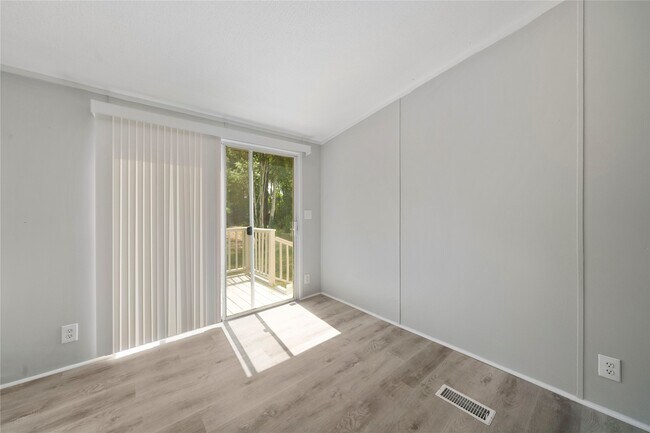 Building Photo - 16333 Lone Corral Ct