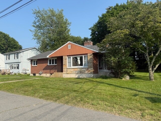Primary Photo - 74 Cutler St
