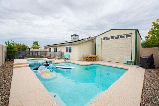 Building Photo - 11239 E 27th Pl