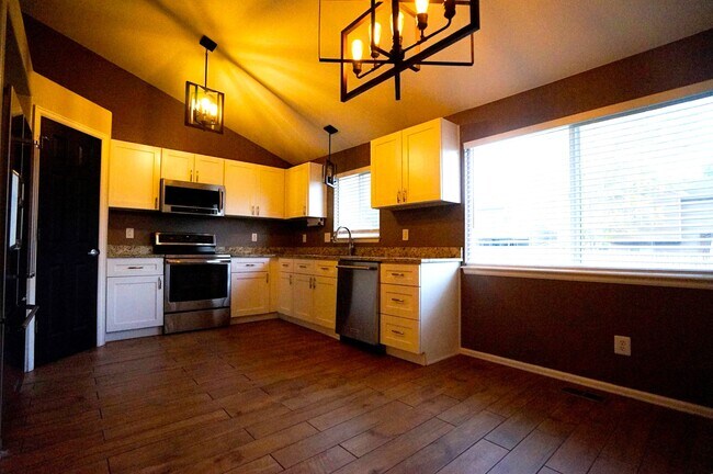 Building Photo - 5221 Hudson Cir