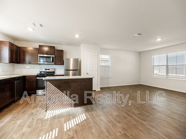 Building Photo - 6510 Vivaldi Isle