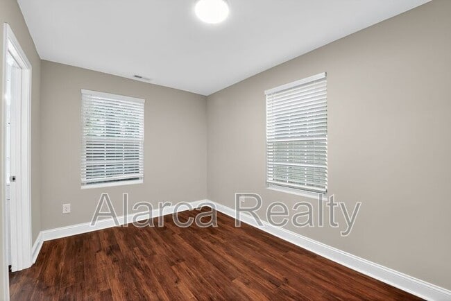 Building Photo - 6634 Rockwell Blvd