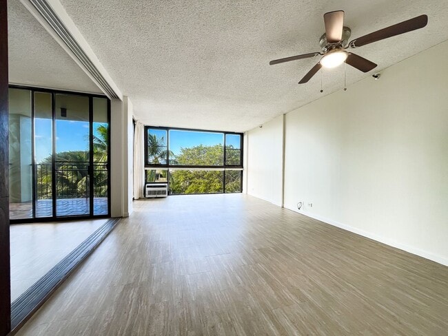 Building Photo - Kailua Condo with A/C