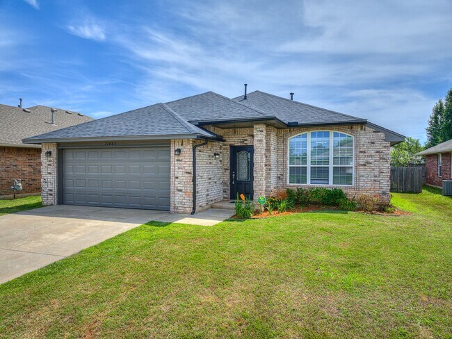 Building Photo - Charming home in North Edmond + Deer Creek Schools