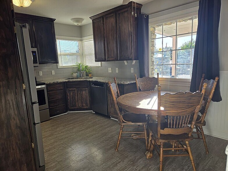 Building Photo - 366 Washington Ave