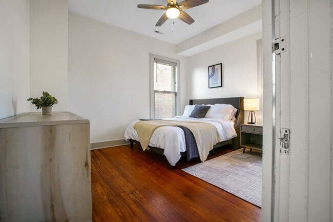 Building Photo - 1848 E 89th St